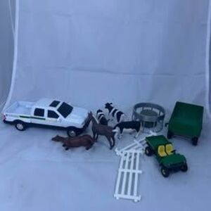 John Deere Farm Toys Tractor & Equipment Lot Diecast Farm Playset Green & Yellow